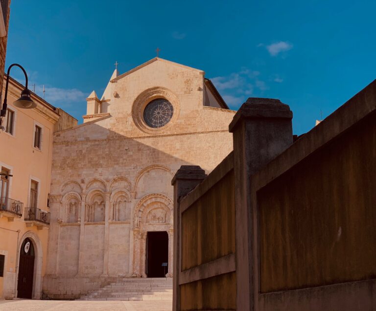 Scopri di più sull'articolo Termoli, la Cattedrale, le sue viuzze e i magici trabocchi vista mare